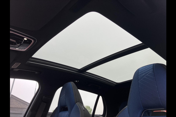 Lynk & Co 01 1.5 NL Auto | Pano | LED | ACC