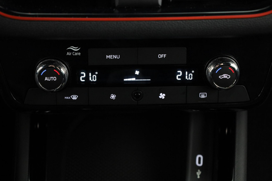 Škoda Kamiq 1.0 TSI Monte Carlo 115 pk | Verlengde garantie | Navigatie via App | Panoramadak | Parkeersensoren | Achteruitrijcamera | Adaptieve cruise controle