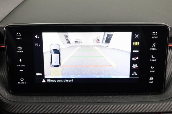 Škoda Kamiq 1.0 TSI Monte Carlo 115 pk | Verlengde garantie | Navigatie via App | Panoramadak | Parkeersensoren | Achteruitrijcamera | Adaptieve cruise controle