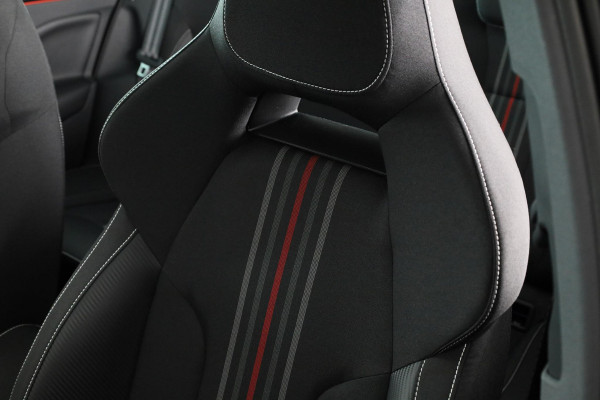 Škoda Kamiq 1.0 TSI Monte Carlo 115 pk | Verlengde garantie | Navigatie via App | Panoramadak | Parkeersensoren | Achteruitrijcamera | Adaptieve cruise controle
