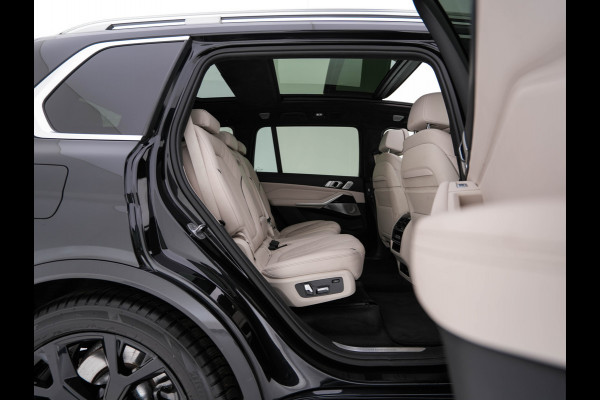 BMW X7 xDrive40i High Executive [ 7-Pers. ] *PANO | LEATHER | LASER-LIGHT | HEAD-UP | ADAPTIVE-CRUISE | BLINDSPOT | SOFT-CLOSE | BOWERS&WILKINS | MEMORY-PACK | DIGI-COCKPIT | KEYLESS | DAB+ | TOPVIEW | HEATED-COMFORTSEATS | 20''ALU*