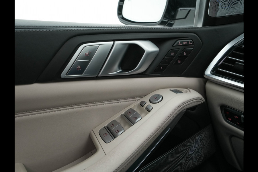BMW X7 xDrive40i High Executive [ 7-Pers. ] *PANO | LEATHER | LASER-LIGHT | HEAD-UP | ADAPTIVE-CRUISE | BLINDSPOT | SOFT-CLOSE | BOWERS&WILKINS | MEMORY-PACK | DIGI-COCKPIT | KEYLESS | DAB+ | TOPVIEW | HEATED-COMFORTSEATS | 20''ALU*
