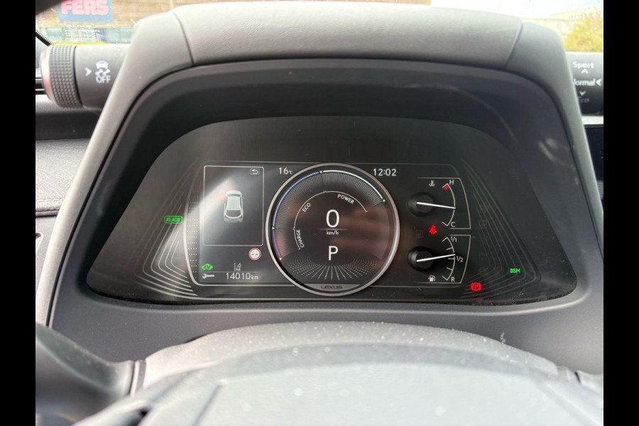 Lexus UX 250h Preference Line | 184pk | Stoel- & Stuurverwarming | Adaptive Cruise | Achteruitrijcamera | 18 Inch |