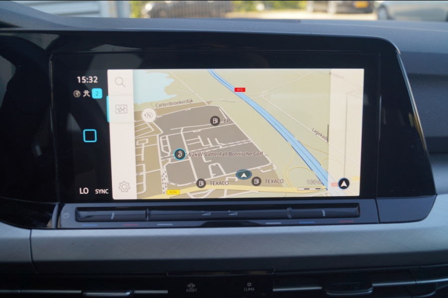 Volkswagen Golf 1.5 TSI 130pk Life Business -LED-NAVI-ECC-PDC-CAM-
