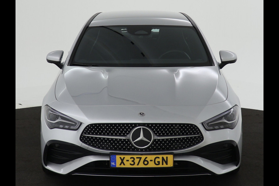 Mercedes-Benz CLA-Klasse shooting brake Shooting Brake 180 AMG Sportpakket | Keyless Go | Sfeerverlichting | Car Play | Stoelverwarming | Parkeerpakket met Camera | Inclusief 24 maanden Mercedes-Benz Certified garantie voor Europa.