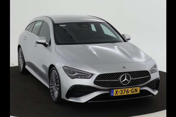 Mercedes-Benz CLA-Klasse shooting brake Shooting Brake 180 AMG Sportpakket | Keyless Go | Sfeerverlichting | Car Play | Stoelverwarming | Parkeerpakket met Camera | Inclusief 24 maanden Mercedes-Benz Certified garantie voor Europa.