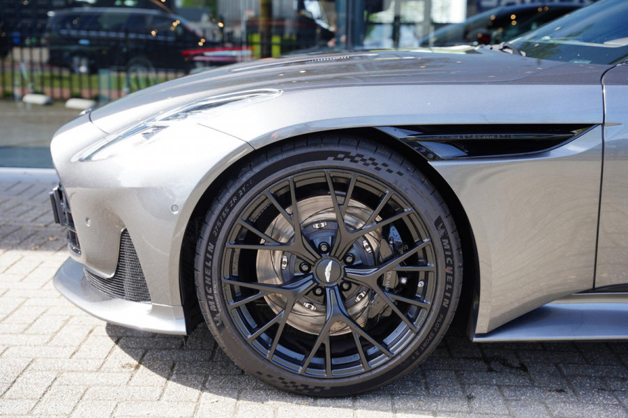 Aston Martin DB12 4.0 V8 / BTW / NEW SERVICE / NL AUTO