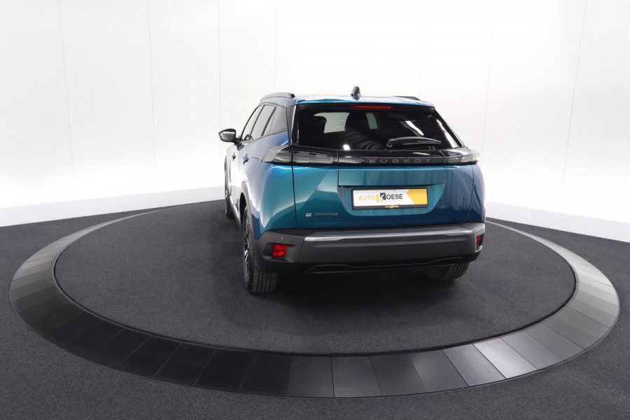 Peugeot e-2008 EV Allure 54 kWh | 11 KW Lader | Apple Carplay | Parkeersensoren
