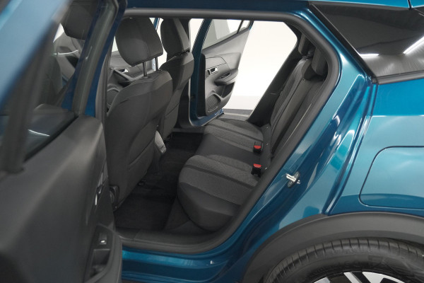 Peugeot e-2008 EV Allure 54 kWh | 11 KW Lader | Apple Carplay | Parkeersensoren