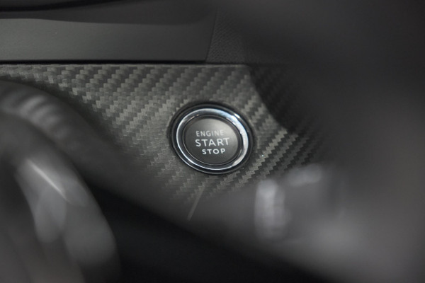 Peugeot e-2008 EV Allure 54 kWh | 11 KW Lader | Apple Carplay | Parkeersensoren