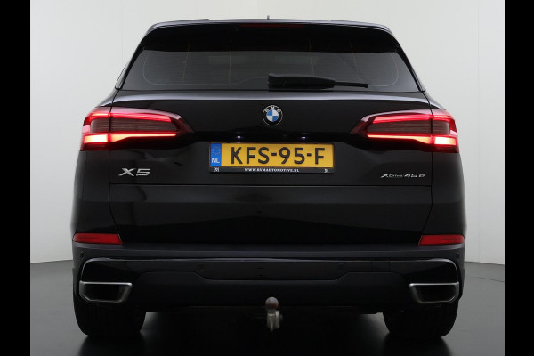 BMW X5 xDrive45e High Executive VAN: 55.900,- VOOR: 51.877,- UW WKVOORDEEL: 4.023,- | HARMAN KARDON| ELEK. TREKHAAK|ELEK. SCHUIF/ KANTELDAK| ACHTERBANK VERWARMING| HEAD-UP DISPLAY| DODE HOEK SENSOR| CAMERA| ACHTERAS BESTURING