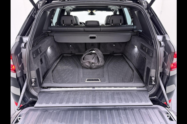 BMW X5 xDrive45e High Executive VAN: 55.900,- VOOR: 51.877,- UW WKVOORDEEL: 4.023,- | HARMAN KARDON| ELEK. TREKHAAK|ELEK. SCHUIF/ KANTELDAK| ACHTERBANK VERWARMING| HEAD-UP DISPLAY| DODE HOEK SENSOR| CAMERA| ACHTERAS BESTURING