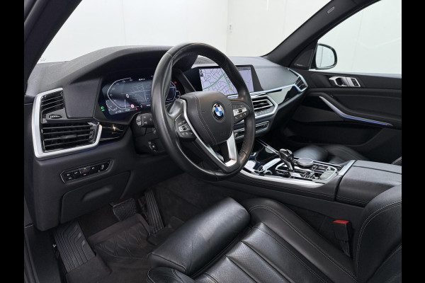 BMW X5 xDrive45e High Executive VAN: 55.900,- VOOR: 51.877,- UW WKVOORDEEL: 4.023,- | HARMAN KARDON| ELEK. TREKHAAK|ELEK. SCHUIF/ KANTELDAK| ACHTERBANK VERWARMING| HEAD-UP DISPLAY| DODE HOEK SENSOR| CAMERA| ACHTERAS BESTURING