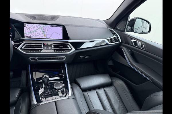 BMW X5 xDrive45e High Executive VAN: 55.900,- VOOR: 51.877,- UW WKVOORDEEL: 4.023,- | HARMAN KARDON| ELEK. TREKHAAK|ELEK. SCHUIF/ KANTELDAK| ACHTERBANK VERWARMING| HEAD-UP DISPLAY| DODE HOEK SENSOR| CAMERA| ACHTERAS BESTURING