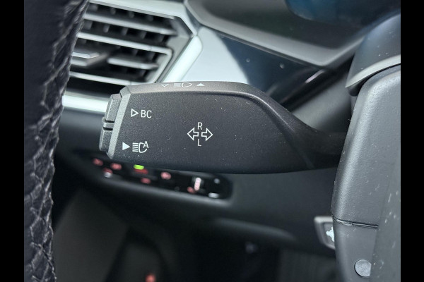 BMW X5 xDrive45e High Executive VAN: 55.900,- VOOR: 51.877,- UW WKVOORDEEL: 4.023,- | HARMAN KARDON| ELEK. TREKHAAK|ELEK. SCHUIF/ KANTELDAK| ACHTERBANK VERWARMING| HEAD-UP DISPLAY| DODE HOEK SENSOR| CAMERA| ACHTERAS BESTURING
