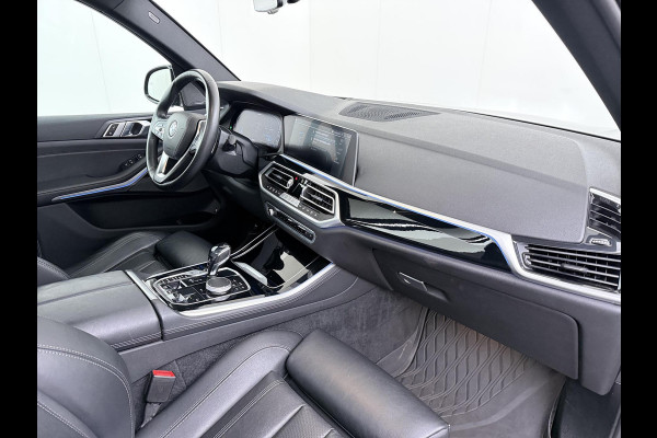 BMW X5 xDrive45e High Executive VAN: 55.900,- VOOR: 51.877,- UW WKVOORDEEL: 4.023,- | HARMAN KARDON| ELEK. TREKHAAK|ELEK. SCHUIF/ KANTELDAK| ACHTERBANK VERWARMING| HEAD-UP DISPLAY| DODE HOEK SENSOR| CAMERA| ACHTERAS BESTURING
