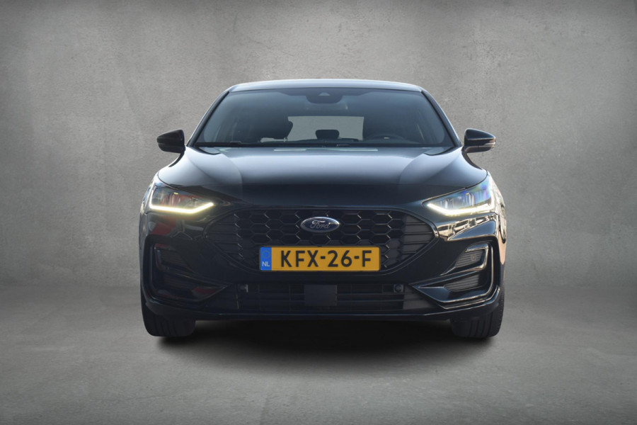 Ford Focus 1.0 EcoBoost Hybrid ST Line X | Pano | Stuur- en Stoelverw. | Sportstoelen