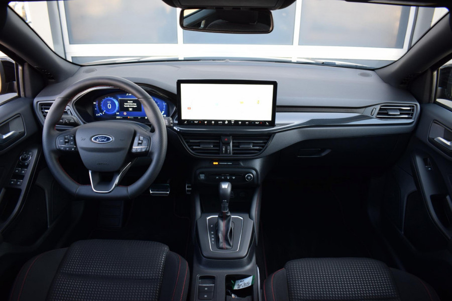 Ford Focus 1.0 EcoBoost Hybrid ST Line X | Pano | Stuur- en Stoelverw. | Sportstoelen