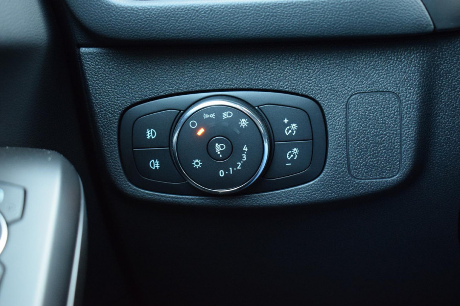 Ford Focus 1.0 EcoBoost Hybrid ST Line X | Pano | Stuur- en Stoelverw. | Sportstoelen