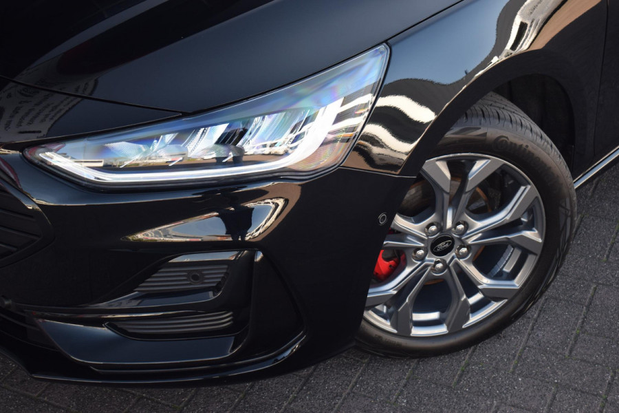 Ford Focus 1.0 EcoBoost Hybrid ST Line X | Pano | Stuur- en Stoelverw. | Sportstoelen