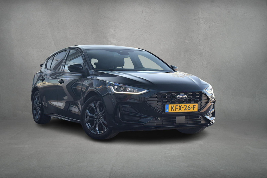 Ford Focus 1.0 EcoBoost Hybrid ST Line X | Pano | Stuur- en Stoelverw. | Sportstoelen
