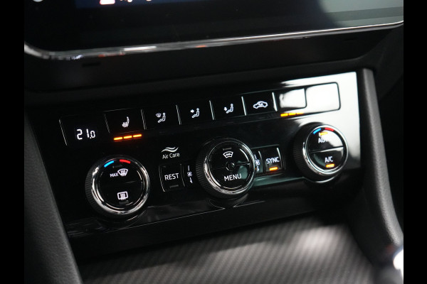 Škoda Superb Combi 1.4 TSI iV Sportline Business PHEV 218pk Dealer O.H. | Trekhaak Af Fabriek | Adaptive Cruise | 360 Camera | Canton Audio | Alcantara Sportstoelen Memory & Verwarmd | Sfeerverlichting | Stuur Verwarmd | Blis | Keyless | Apple Carplay | DAB | Plug In Hybrid |