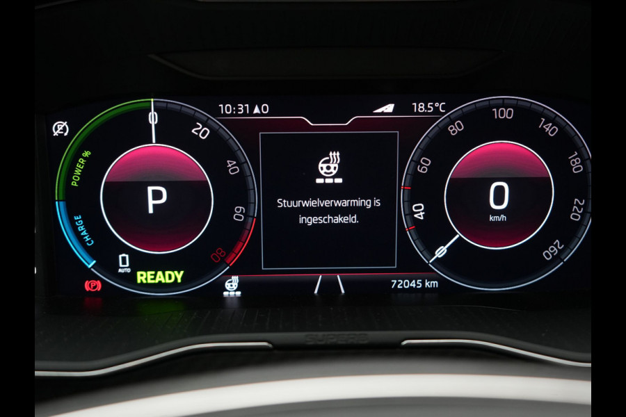 Škoda Superb Combi 1.4 TSI iV Sportline Business PHEV 218pk Dealer O.H. | Trekhaak Af Fabriek | Adaptive Cruise | 360 Camera | Canton Audio | Alcantara Sportstoelen Memory & Verwarmd | Sfeerverlichting | Stuur Verwarmd | Blis | Keyless | Apple Carplay | DAB | Plug In Hybrid |