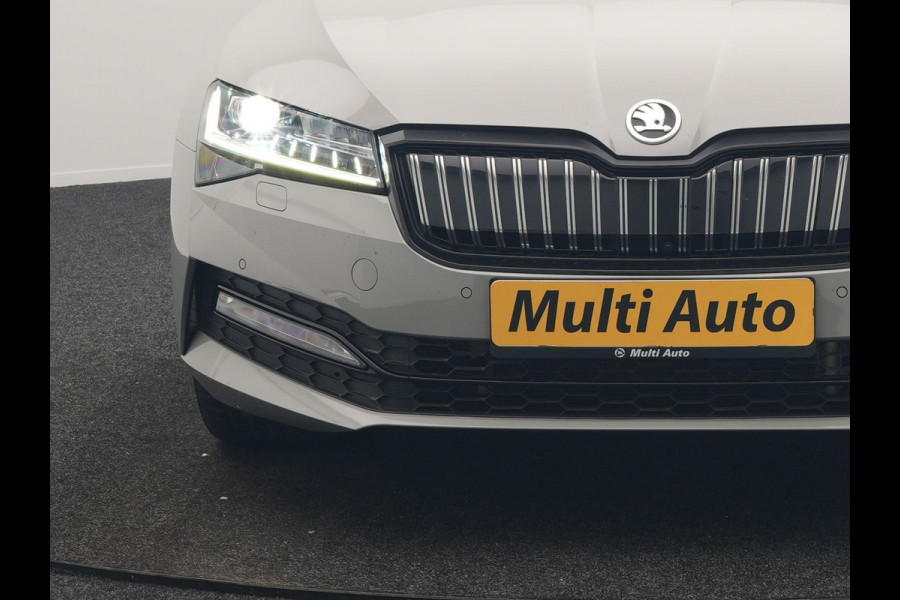 Škoda Superb Combi 1.4 TSI iV Sportline Business PHEV 218pk Dealer O.H. | Trekhaak Af Fabriek | Adaptive Cruise | 360 Camera | Canton Audio | Alcantara Sportstoelen Memory & Verwarmd | Sfeerverlichting | Stuur Verwarmd | Blis | Keyless | Apple Carplay | DAB | Plug In Hybrid |