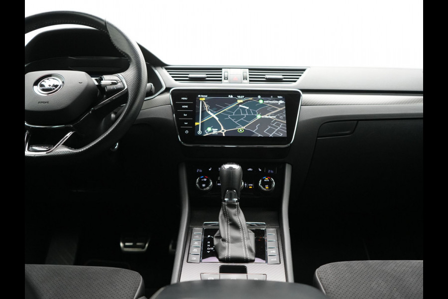 Škoda Superb Combi 1.4 TSI iV Sportline Business PHEV 218pk Dealer O.H. | Trekhaak Af Fabriek | Adaptive Cruise | 360 Camera | Canton Audio | Alcantara Sportstoelen Memory & Verwarmd | Sfeerverlichting | Stuur Verwarmd | Blis | Keyless | Apple Carplay | DAB | Plug In Hybrid |