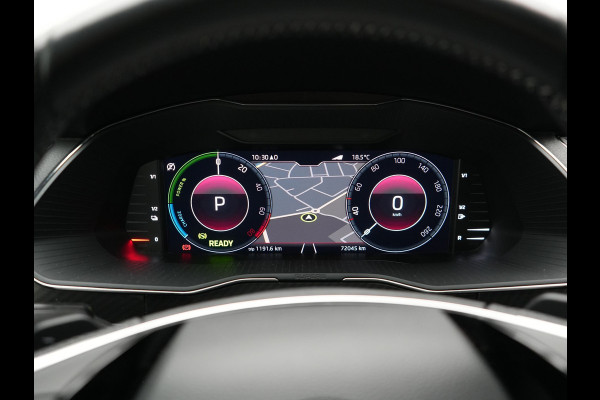 Škoda Superb Combi 1.4 TSI iV Sportline Business PHEV 218pk Dealer O.H. | Trekhaak Af Fabriek | Adaptive Cruise | 360 Camera | Canton Audio | Alcantara Sportstoelen Memory & Verwarmd | Sfeerverlichting | Stuur Verwarmd | Blis | Keyless | Apple Carplay | DAB | Plug In Hybrid |