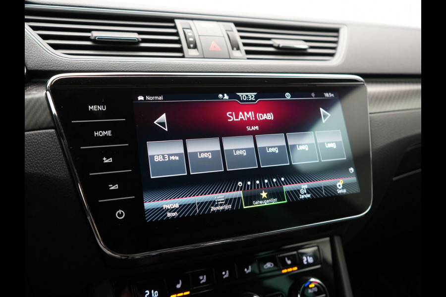 Škoda Superb Combi 1.4 TSI iV Sportline Business PHEV 218pk Dealer O.H. | Trekhaak Af Fabriek | Adaptive Cruise | 360 Camera | Canton Audio | Alcantara Sportstoelen Memory & Verwarmd | Sfeerverlichting | Stuur Verwarmd | Blis | Keyless | Apple Carplay | DAB | Plug In Hybrid |
