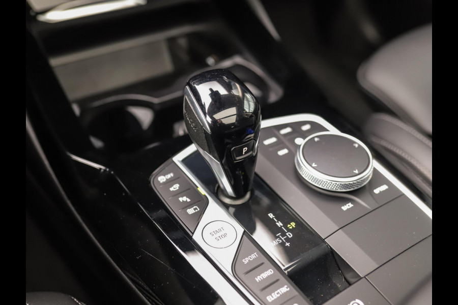 BMW X3 xDrive30e High Executive | 360° Camera | Pano | Leder