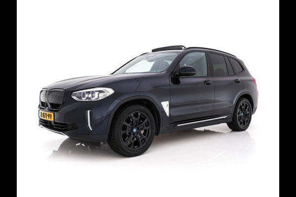 BMW iX3 Executive 80 kWh [ 3-Fase ] {SOH-98%} (INCL-BTW) Aut. *PANO | HEAD-UP | LEATHER | ADAPTIVE-CRUISE | FULL-LED | BLIND-SPOT | MEMORY-PACK | DIGI-COCKPIT | HEATED-COMFORTSEATS | KEYLESS | TOP-VIEW | DAB+ | TOWBAR | 19''ALU*