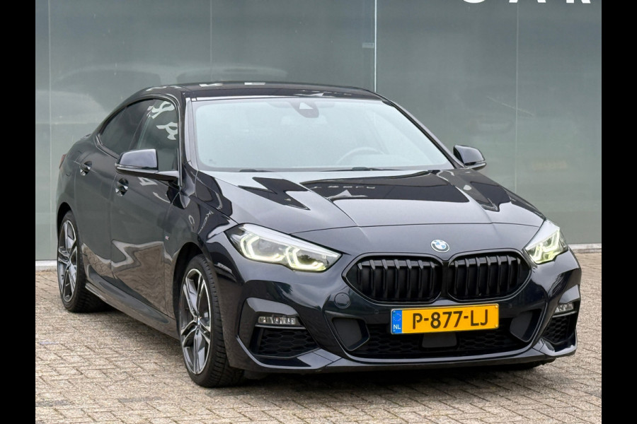 BMW 2 Serie Gran Coupé 218i M Sport Shadow Line Sportstoelen|Carplay|Dealer Onderhouden