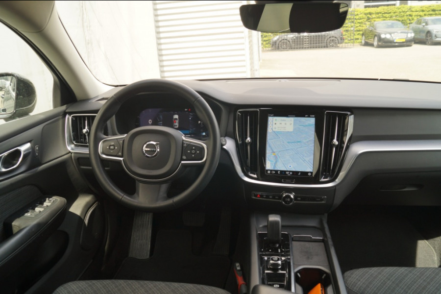 Volvo V60 2.0 B4 197pk Automaat Core -NAVI-ECC-LED-CAM-