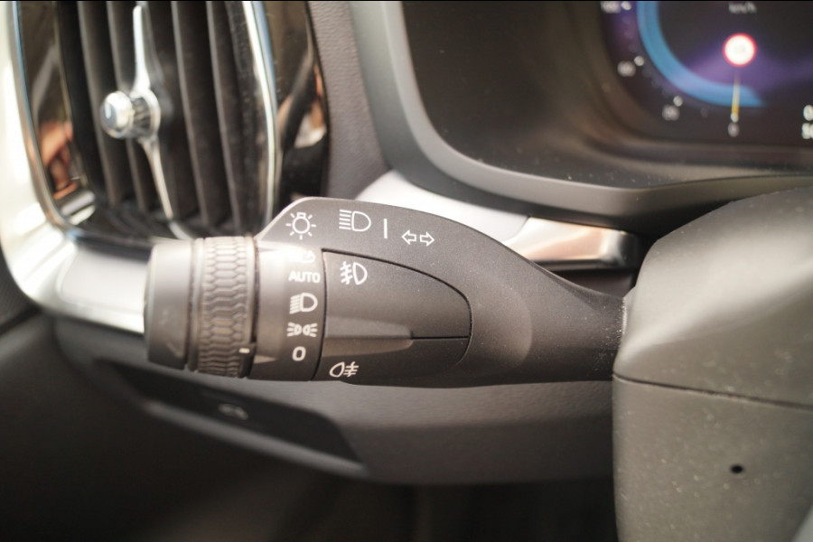 Volvo V60 2.0 B4 197pk Automaat Core -NAVI-ECC-LED-CAM-
