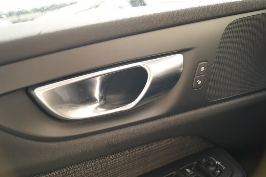 Volvo V60 2.0 B4 197pk Automaat Core -NAVI-ECC-LED-CAM-