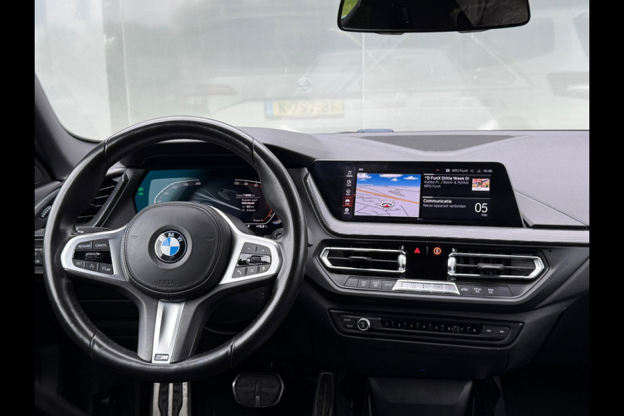 BMW 2 Serie Gran Coupé 218i M Sport Shadow Line Sportstoelen|Carplay|Dealer Onderhouden