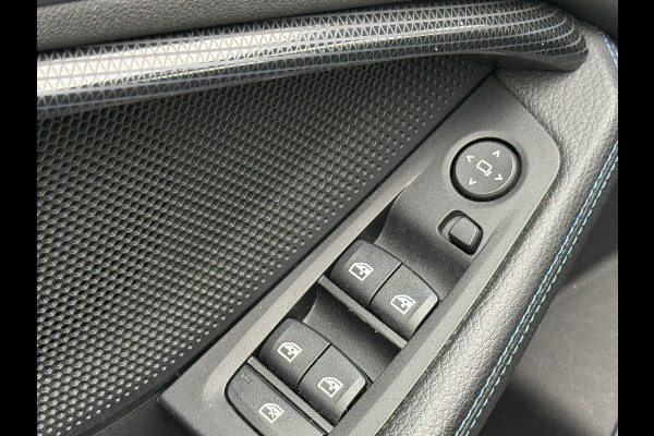 BMW 2 Serie Gran Coupé 218i M Sport Shadow Line Sportstoelen|Carplay|Dealer Onderhouden
