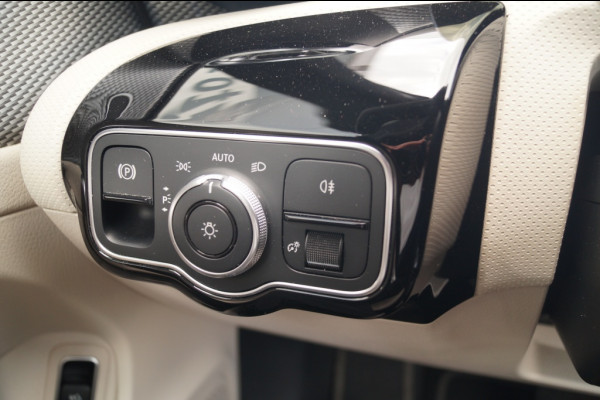 Mercedes-Benz CLA-Klasse Shooting Brake 200 163pk Automaat Business Solution Luxury -LEER-