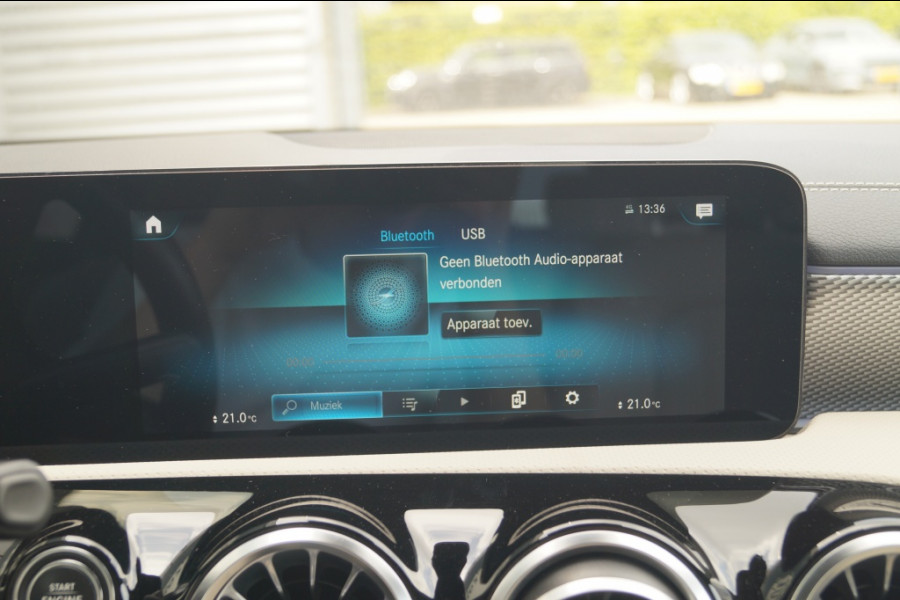 Mercedes-Benz CLA-Klasse Shooting Brake 200 163pk Automaat Business Solution Luxury -LEER-