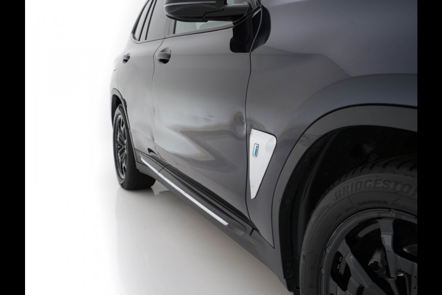 BMW iX3 Executive 80 kWh [ 3-Fase ] {SOH-98%} (INCL-BTW) Aut. *PANO | HEAD-UP | LEATHER | ADAPTIVE-CRUISE | FULL-LED | BLIND-SPOT | MEMORY-PACK | DIGI-COCKPIT | HEATED-COMFORTSEATS | KEYLESS | TOP-VIEW | DAB+ | TOWBAR | 19''ALU*