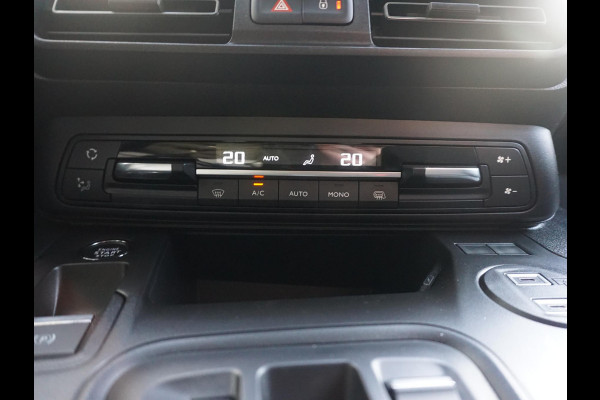 Opel Combo TECH L1 50kWh | 8 jaar garantie | navigatie | Apple Carplay | camera | digitale binnenspiegel | parkeersensoren v/a | dodehoekdetectie | bumpers in kleur | Climate Control | etc.