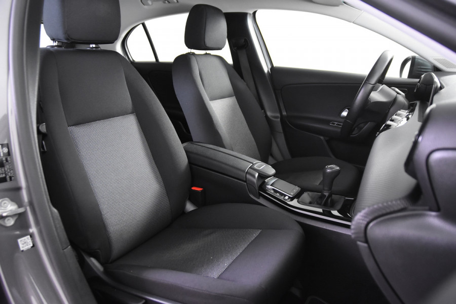 Mercedes-Benz A-Klasse 180 *1ste Eigenaar*Widescreen*Navigatie*Stoelverwarming*PDC*
