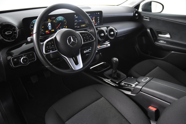 Mercedes-Benz A-Klasse 180 *1ste Eigenaar*Widescreen*Navigatie*Stoelverwarming*PDC*