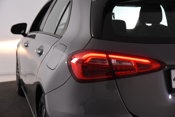Mercedes-Benz A-Klasse 180 *1ste Eigenaar*Widescreen*Navigatie*Stoelverwarming*PDC*