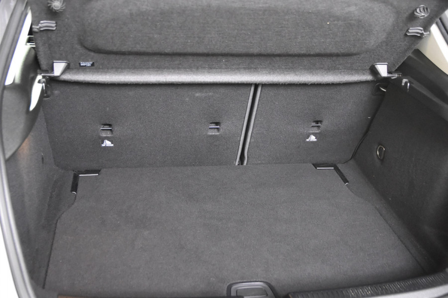 Mercedes-Benz A-Klasse 180 *1ste Eigenaar*Widescreen*Navigatie*Stoelverwarming*PDC*