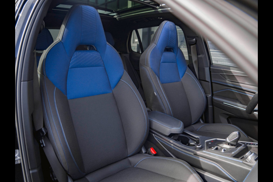 Lynk & Co 01 1.5 Black Edition Zwarte Dakhemel|Panoramadak|Trekhaak|Camera|ACC|Stoelverwarming|Navi|Carplay