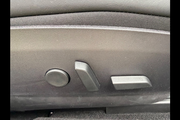Tesla Model 3 Long Range AWD 75 kWh Black edition, panoramadak, afn. Trekhaak,leder, 19 inch, NL auto 12-2019