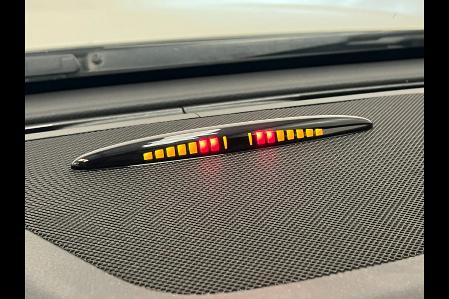 Mercedes-Benz CLA-Klasse Shooting Brake 200 / AMG / Pano / Harman